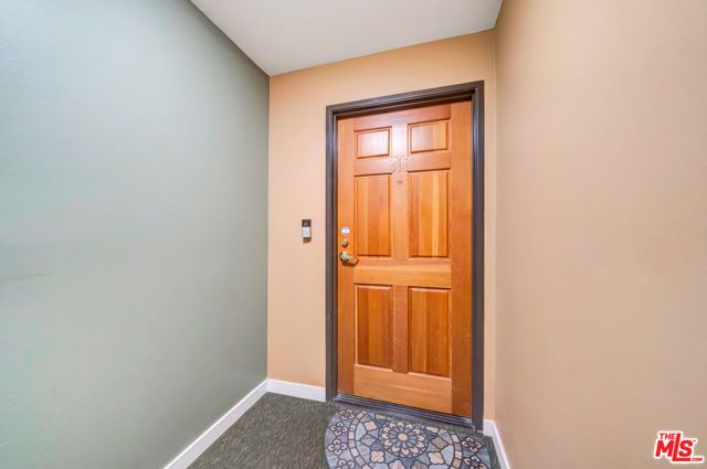 11124 Burbank Boulevard 311, North Hollywood (los Angeles), CA 91601