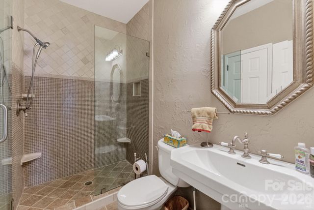 18525 Vineyard Point Lane, Cornelius, NC 28031