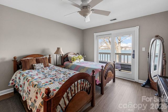 18525 Vineyard Point Lane, Cornelius, NC 28031