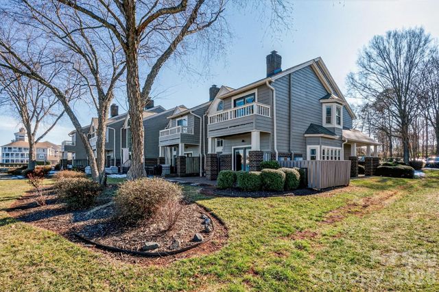 18525 Vineyard Point Lane, Cornelius, NC 28031