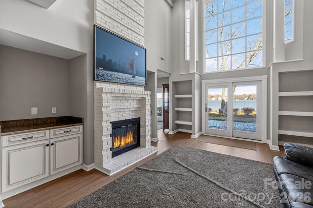 18525 Vineyard Point Lane, Cornelius, NC 28031