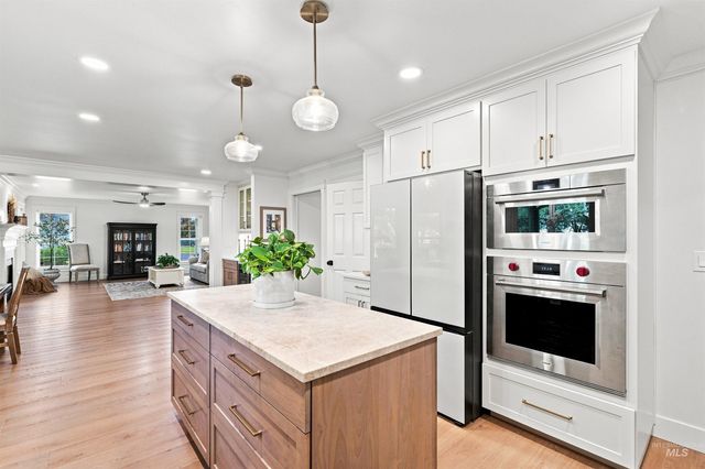 6710 N Barney Ln, Meridian, ID 83646