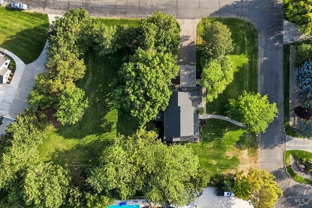 6710 N Barney Ln, Meridian, ID 83646