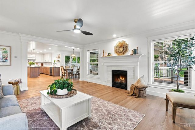 6710 N Barney Ln, Meridian, ID 83646