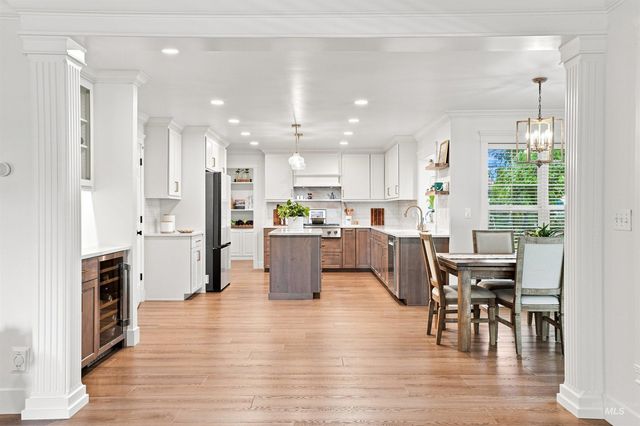 6710 N Barney Ln, Meridian, ID 83646