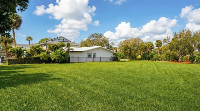 3904 DANA SHORES DRIVE, Tampa, FL 33634