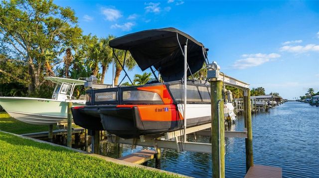 3904 DANA SHORES DRIVE, Tampa, FL 33634