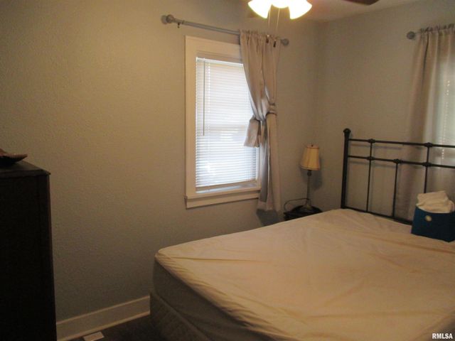 3341 N LEROY Avenue, Peoria, IL 61604