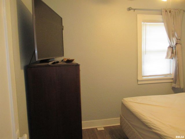 3341 N LEROY Avenue, Peoria, IL 61604