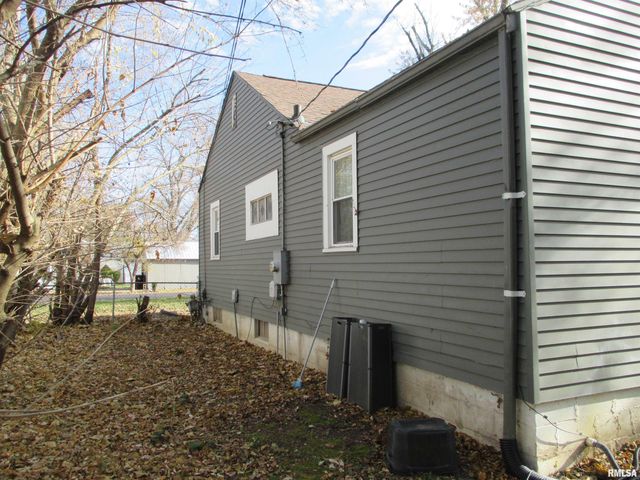 3341 N LEROY Avenue, Peoria, IL 61604