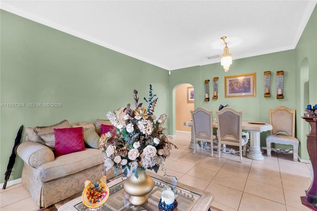 19269 NW 14th St, Pembroke Pines, FL 33029