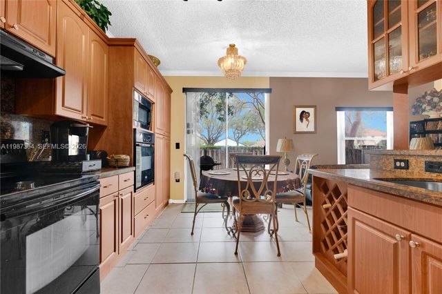 19269 NW 14th St, Pembroke Pines, FL 33029