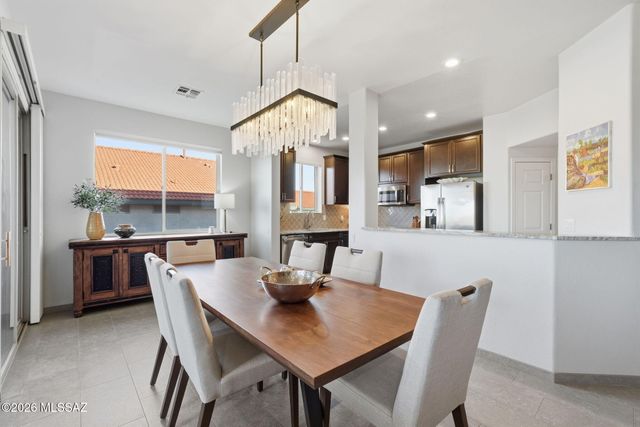 1062 W Union Bell Drive, Green Valley, AZ 85614