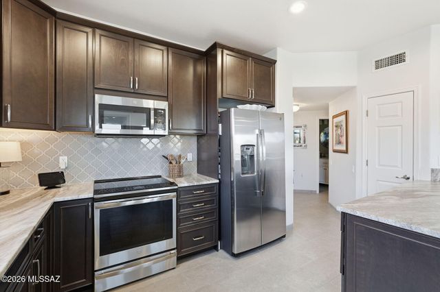 1062 W Union Bell Drive, Green Valley, AZ 85614