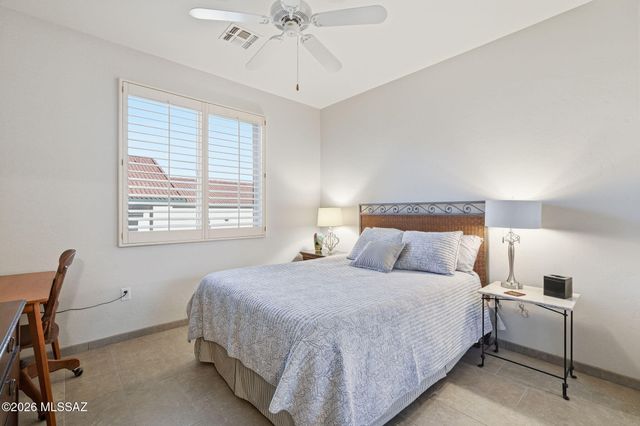 1062 W Union Bell Drive, Green Valley, AZ 85614