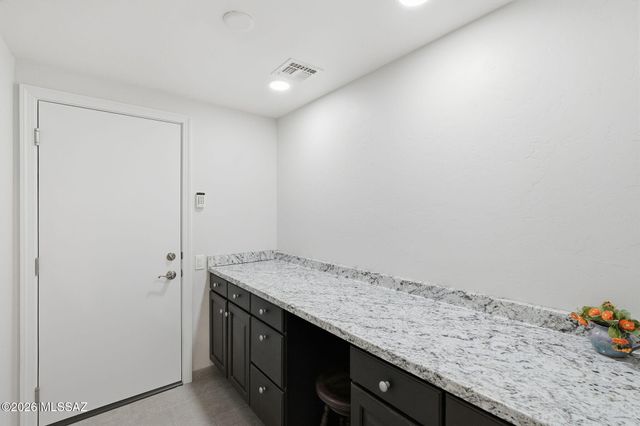 1062 W Union Bell Drive, Green Valley, AZ 85614