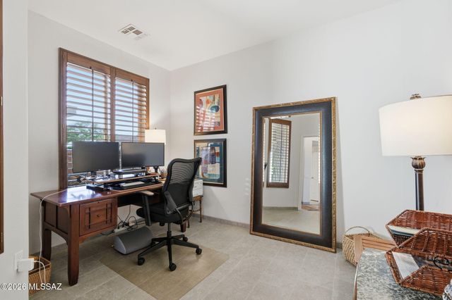 1062 W Union Bell Drive, Green Valley, AZ 85614