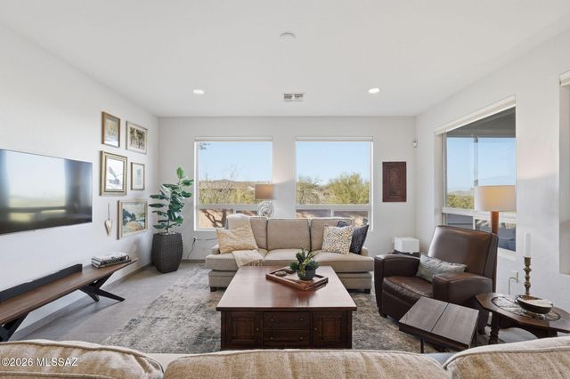 1062 W Union Bell Drive, Green Valley, AZ 85614