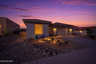 1062 W Union Bell Drive, Green Valley, AZ 85614