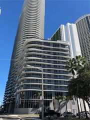 1000 Brickell Plz 2805, Miami, FL 33131