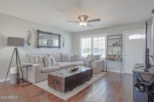2327 W SUNNYSIDE Avenue, Phoenix, AZ 85029