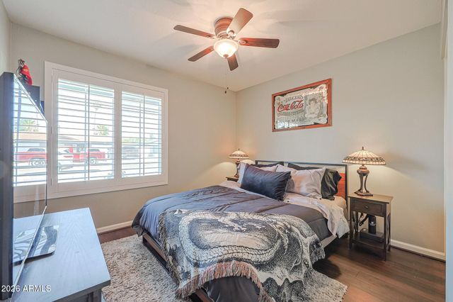 2327 W SUNNYSIDE Avenue, Phoenix, AZ 85029