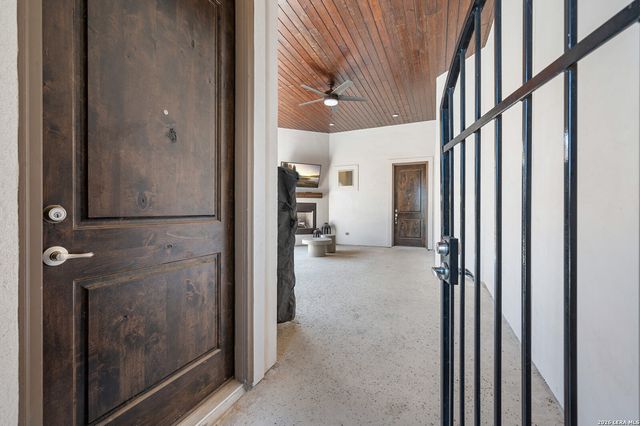 1626 Buttonwood, San Antonio, TX 78260