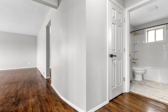 2043 E Teralta Circle, Cincinnati, OH 45211