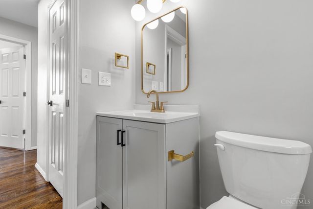 2043 E Teralta Circle, Cincinnati, OH 45211