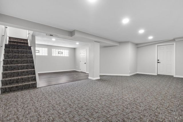 2043 E Teralta Circle, Cincinnati, OH 45211