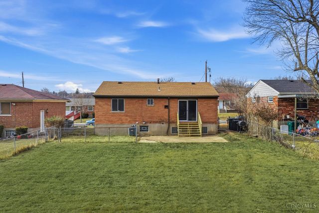 2043 E Teralta Circle, Cincinnati, OH 45211