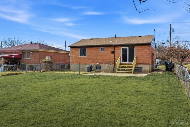 2043 E Teralta Circle, Cincinnati, OH 45211