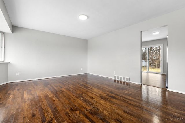 2043 E Teralta Circle, Cincinnati, OH 45211