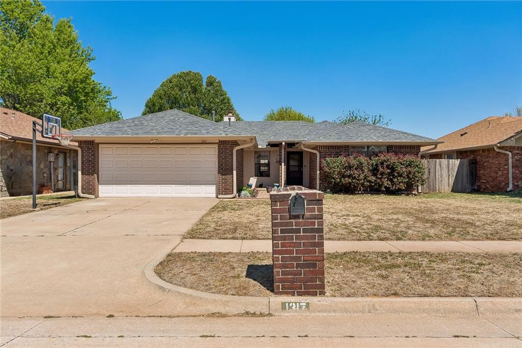 Image 1 of property listing at 1317 Oswego Drive, Yukon, OK 73099