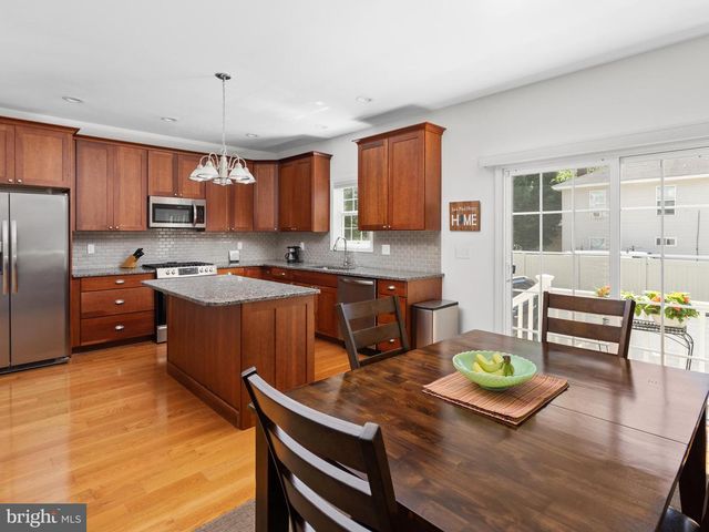 36 E PARK ST, Bordentown, NJ 08505