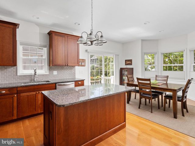 36 E PARK ST, Bordentown, NJ 08505