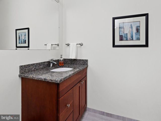 36 E PARK ST, Bordentown, NJ 08505