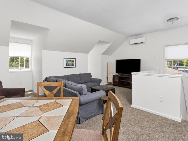 36 E PARK ST, Bordentown, NJ 08505