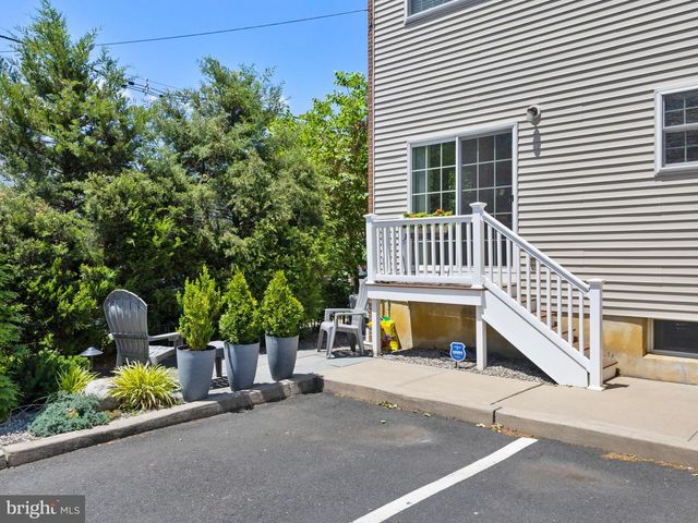 36 E PARK ST, Bordentown, NJ 08505