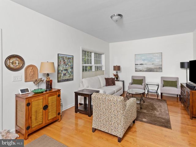 36 E PARK ST, Bordentown, NJ 08505
