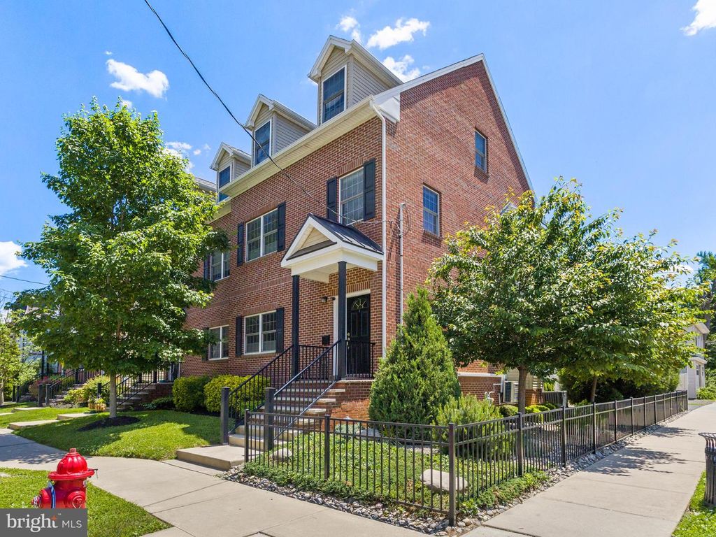 36 E PARK ST, Bordentown, NJ 08505