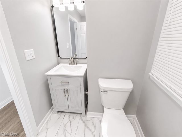 2516 Weir, Warren, OH 44483