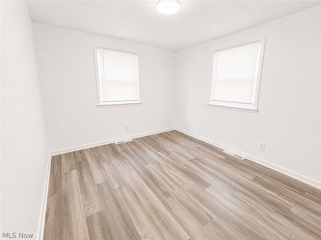 2516 Weir, Warren, OH 44483