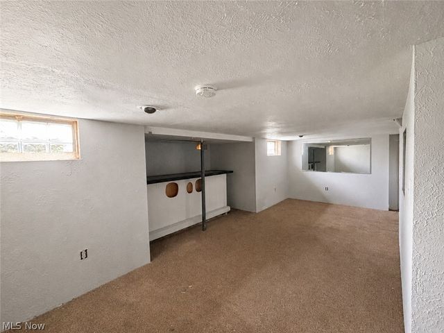 2516 Weir, Warren, OH 44483