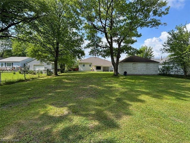 2516 Weir, Warren, OH 44483