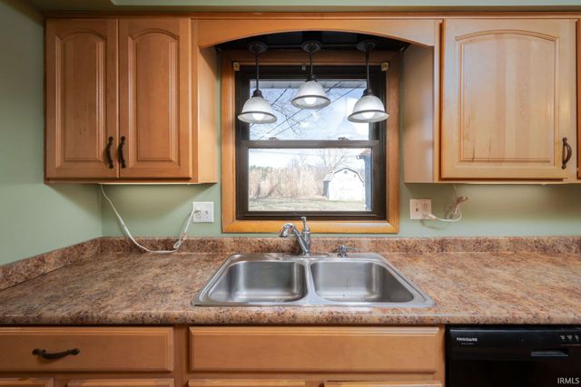 5105 Ann Hackley Drive, Fort Wayne, IN 46835