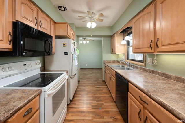 5105 Ann Hackley Drive, Fort Wayne, IN 46835