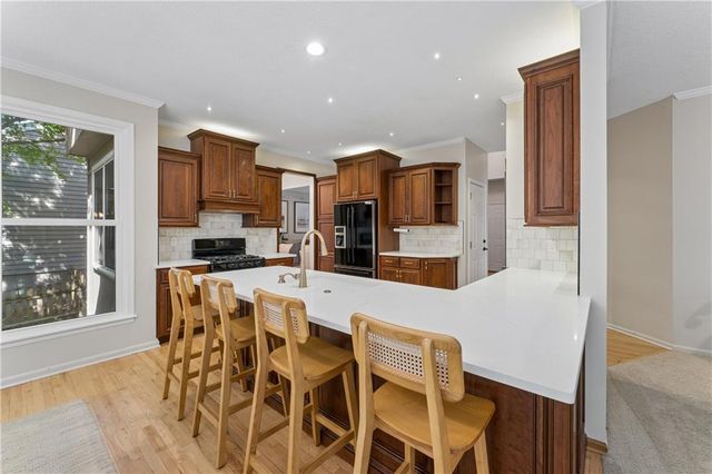 8221 W 152nd Terrace, Overland Park, KS 66223