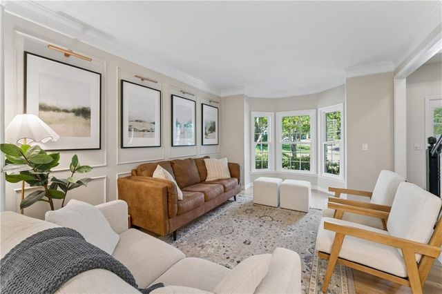 8221 W 152nd Terrace, Overland Park, KS 66223