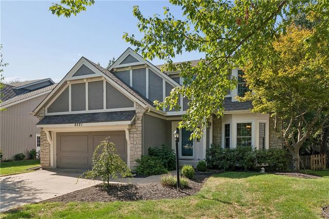 8221 W 152nd Terrace, Overland Park, KS 66223